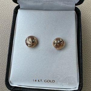 Never been worn gold earrings